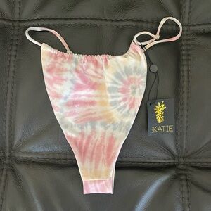 Bobbi Bottoms in Loveland by SKATIE